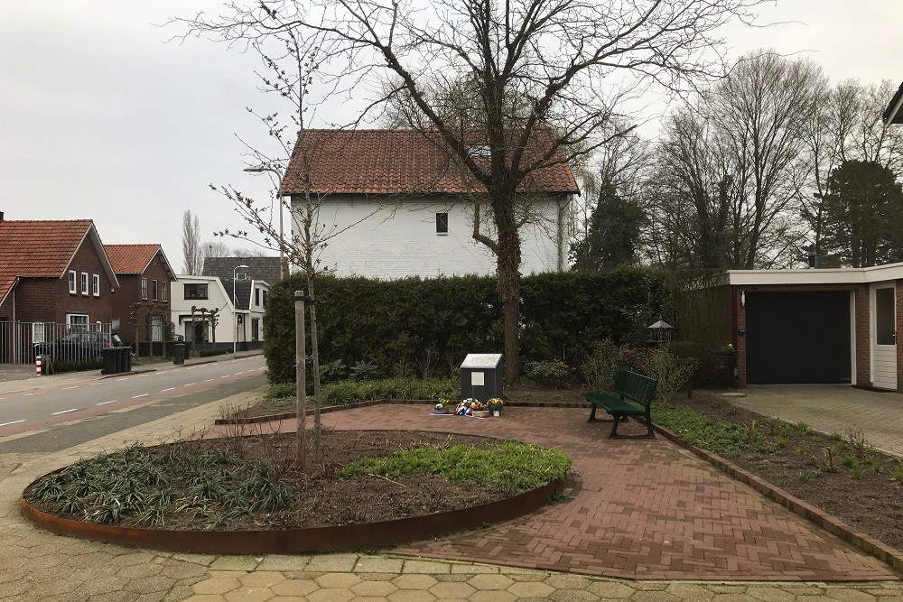 War Monument Air Raid Haaksbergen #5