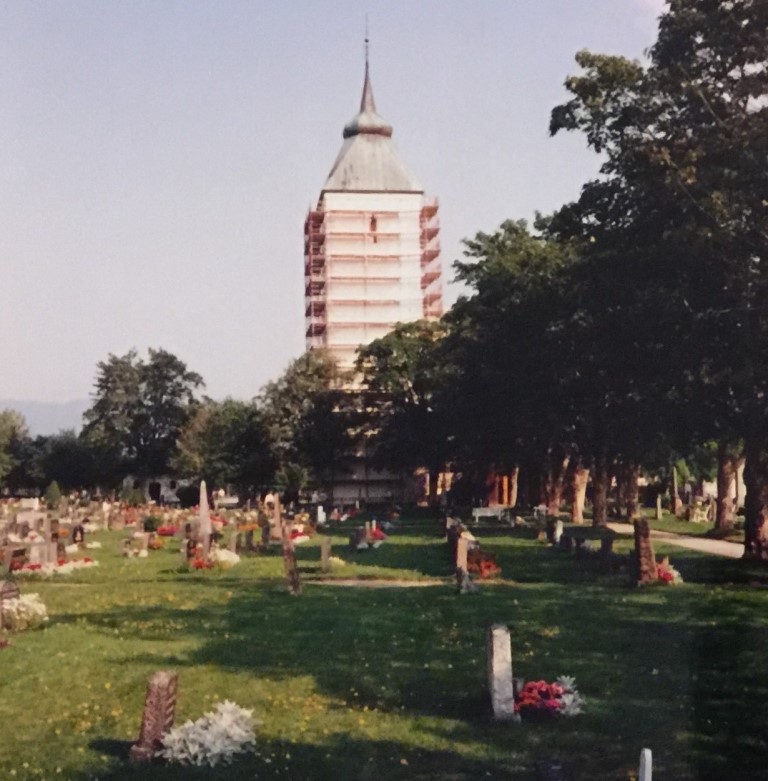 Commonwealth War Graves Vaernes Churchyard