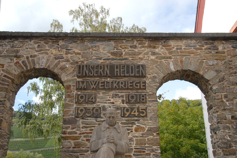 War Memorial Brauneberg #3