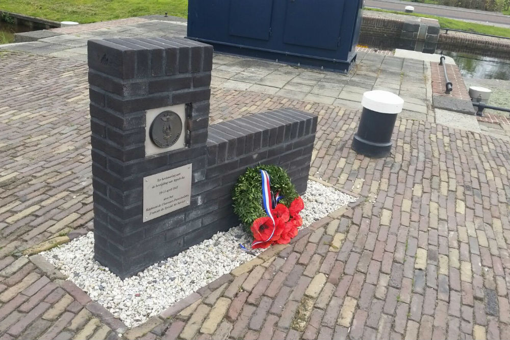 Oorlogsmonument Stokersverlaatbrug Appelscha #1