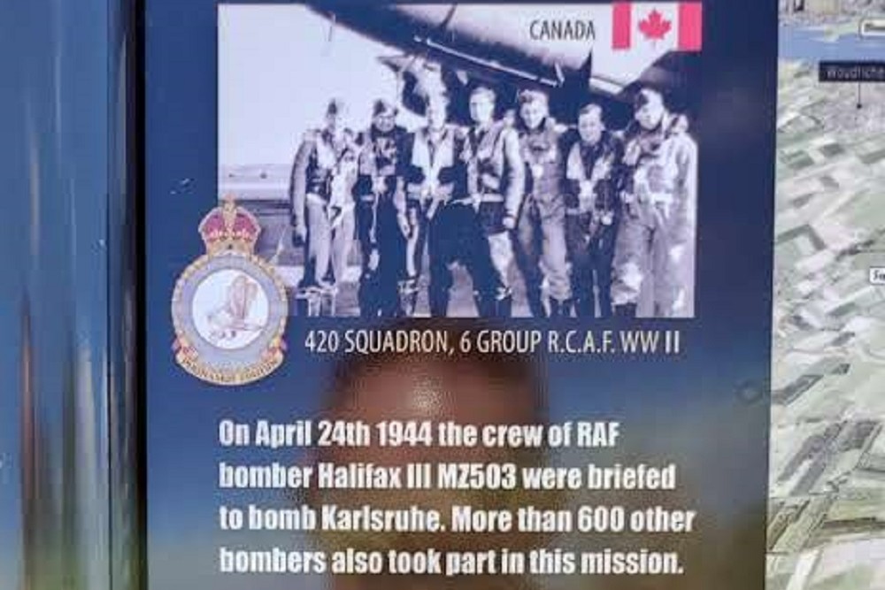 Information Sign Crash Halifax MK III Zuilichem #4