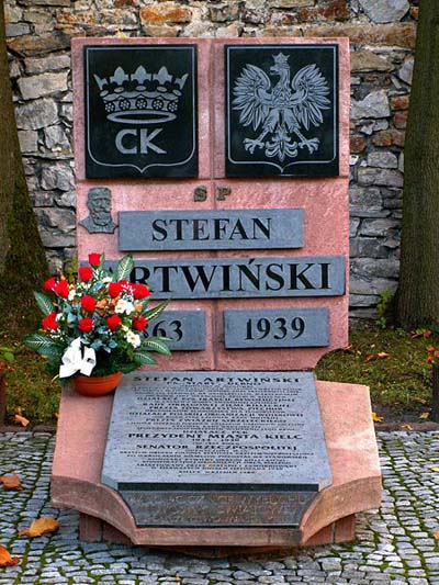 Partisan Cemetery Kielce #2