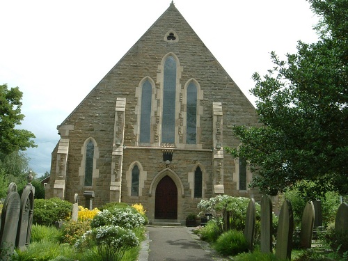 Commonwealth War Graves Little Lever United Reformed Churchyard