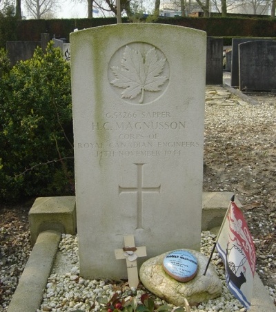 Commonwealth War Grave General Cemetery Gorinchem #3