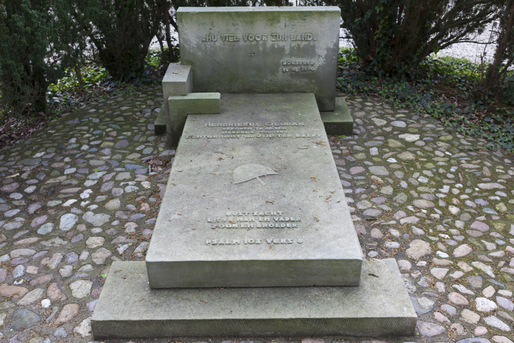 Dutch War Graves General Cemetery Markelo #4