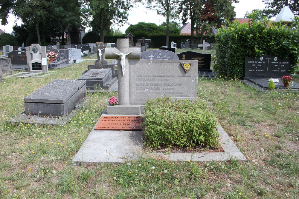 War Memorial Churchyard Lozer #1