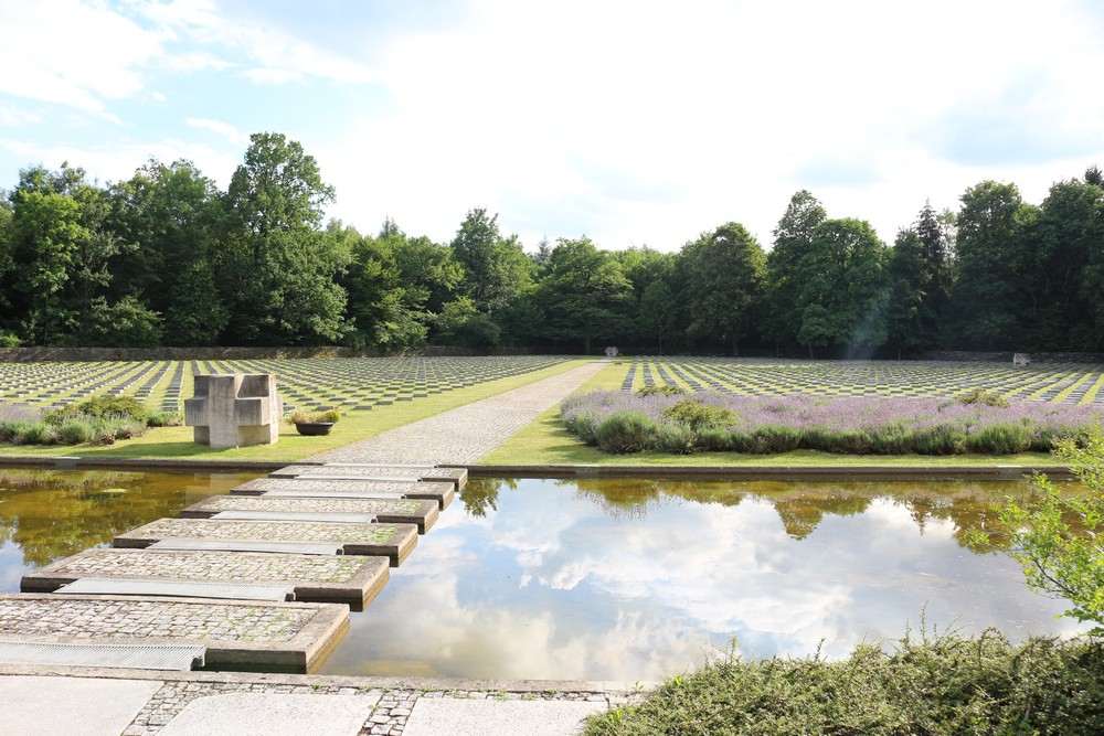 War Cemetery Mnchen #4