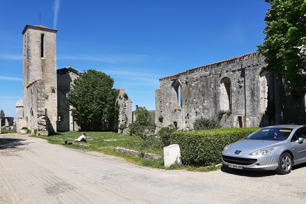 Ruins Church La Rochelle