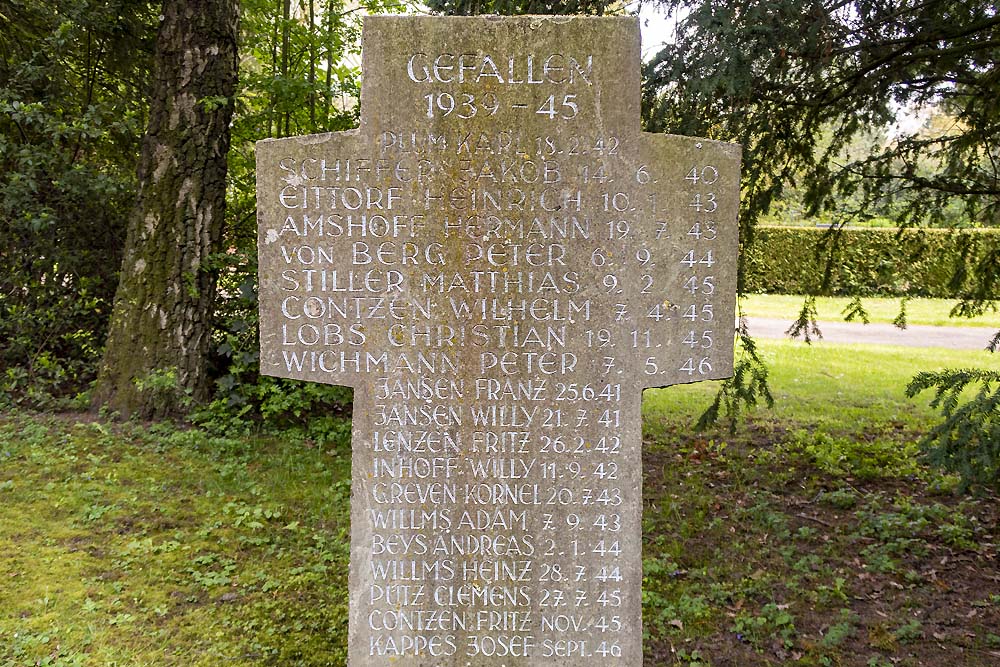 Monument Begraafplaats Dürwiß #3