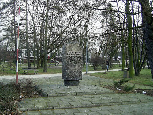 Oorlogsmonument Piastow #1