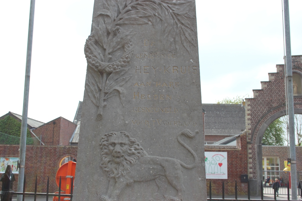 War Memorial Heikruis #3