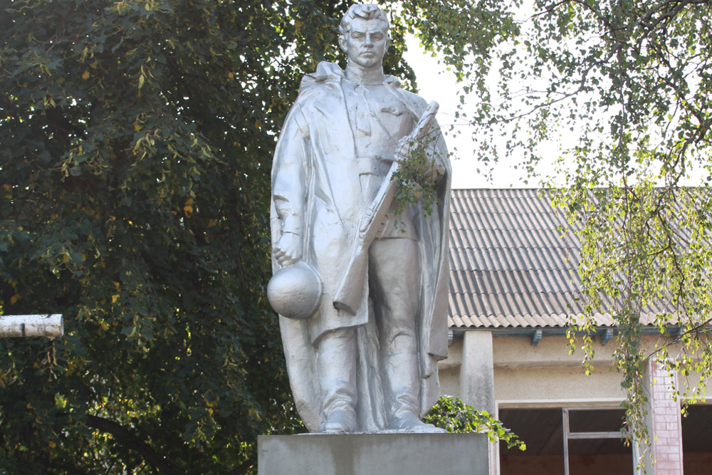 Oorlogsmonument Korolivka #1