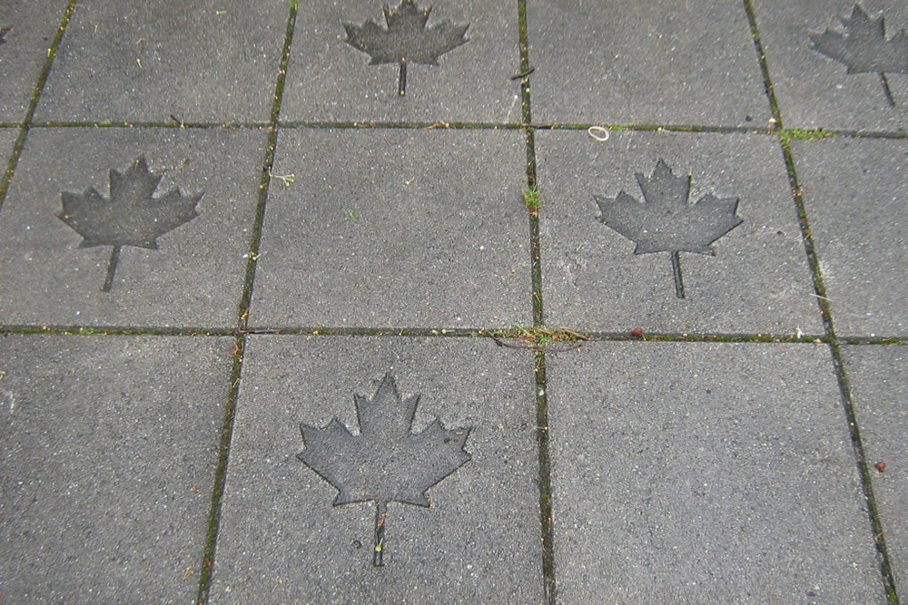 Nationaal Canadees Bevrijdingsmonument 'De Man met Twee Hoeden' #3