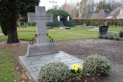 Commonwealth War Graves Roman Catholic Cemetery Vessem #1