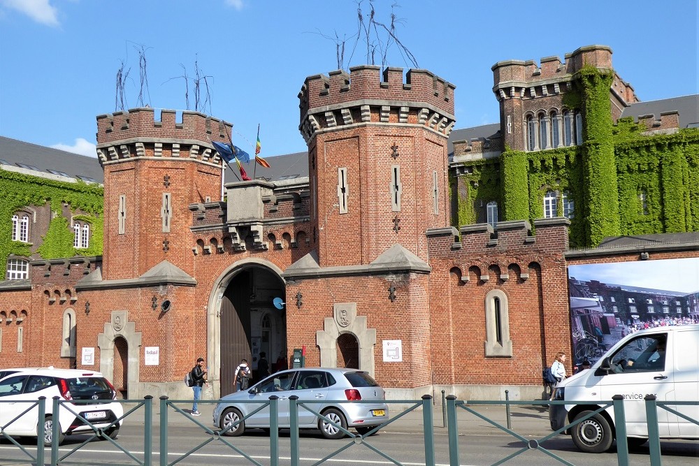 Petit-Château Brussels #1