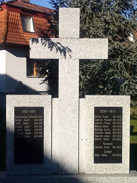War Memorial Kleinzicken #1