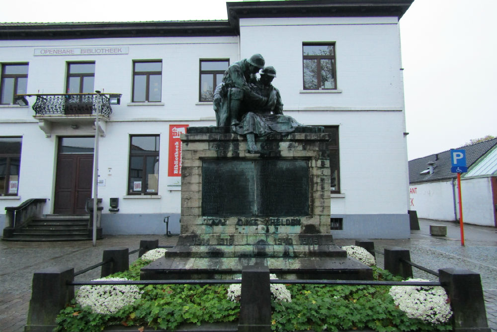 Oorlogsmonument Sint-Pieters-Leeuw #1