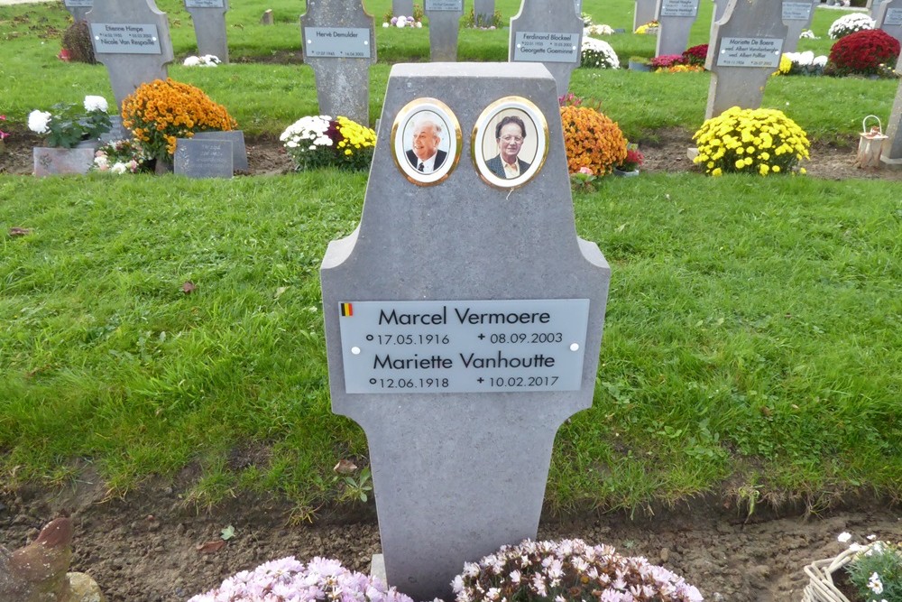 Belgische Graven Oudstrijders Desselgem Schoendalestraat #4