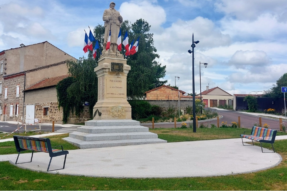 War Memorial Panissiéres #1