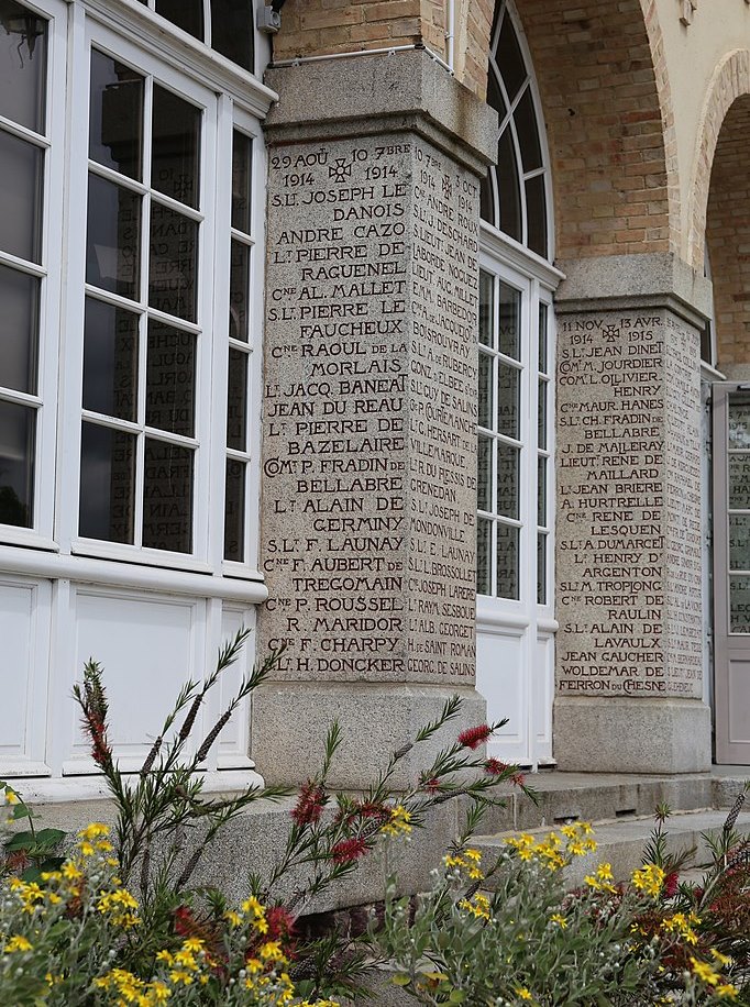 World War I Memorial Collge Lyce Saint-Vincent Providence #1