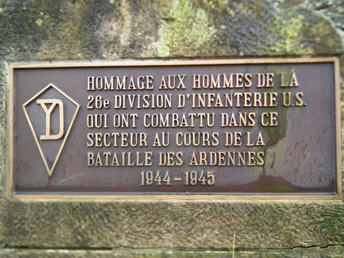 Remembrance memorial 26th US Infantry Division - Eschdorf - TracesOfWar.com