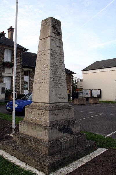 War Memorial Issou