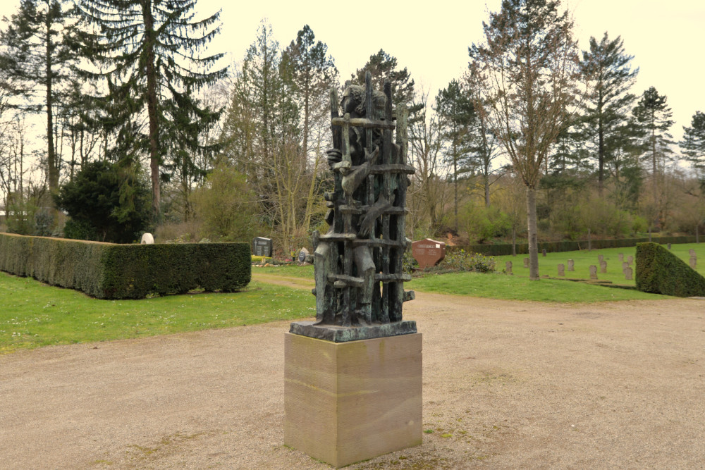 Statue Die Gefangenen #2