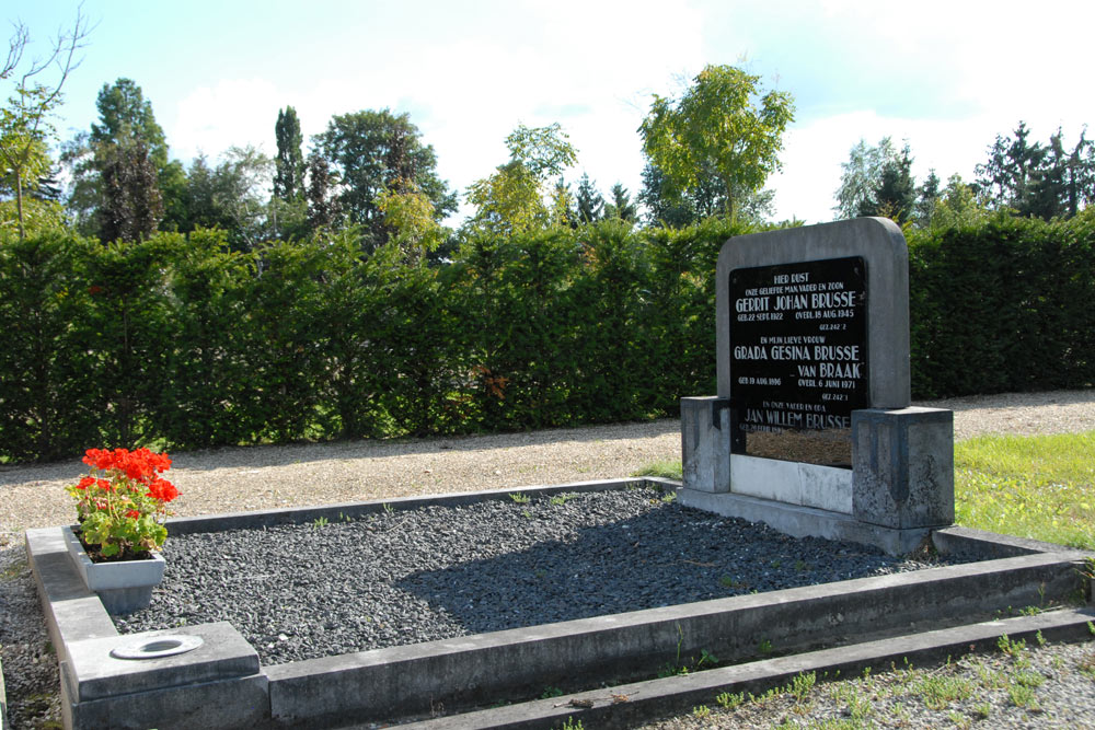 Dutch War Graves General Cemetery Varsseveld #4