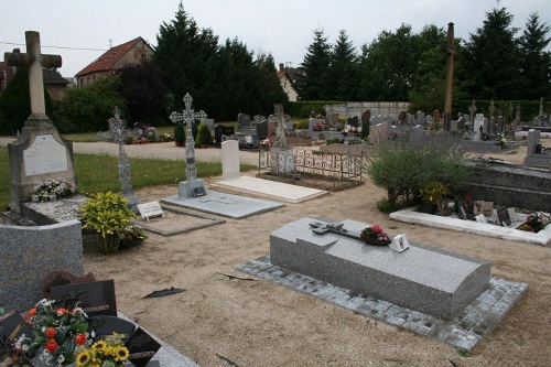 Oorlogsgraven van het Gemenebest Saint-Viâtre
