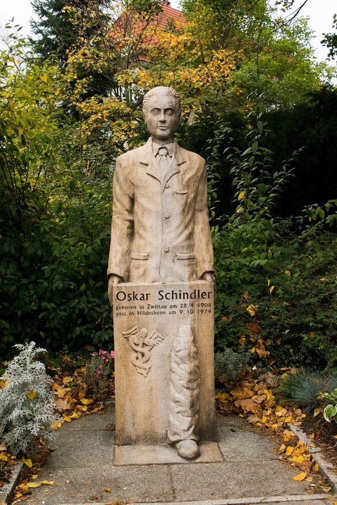 Statue Oskar Schindler