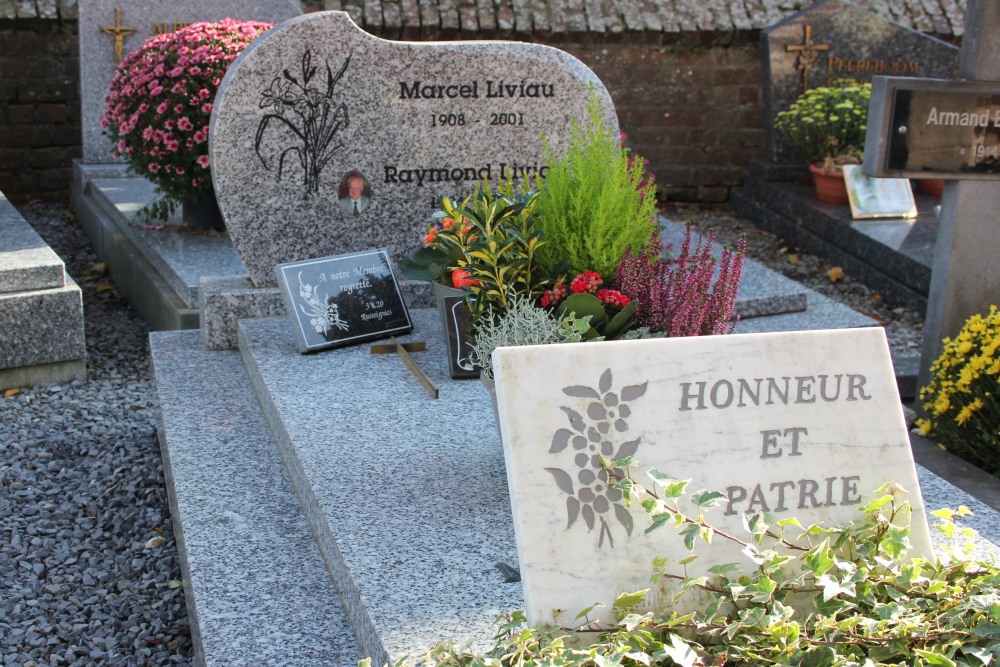 Belgian Graves Veterans Russeignies #2