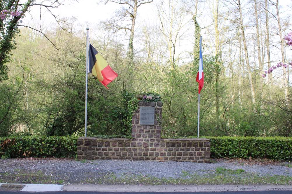 Monument Gesneuvelde Franse Soldaten Thuin