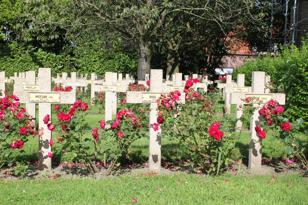 French War Graves Woesten #3