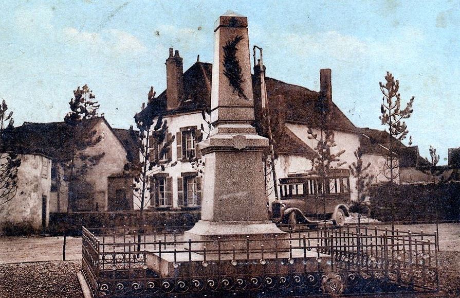 Oorlogsmonument Chailley #1