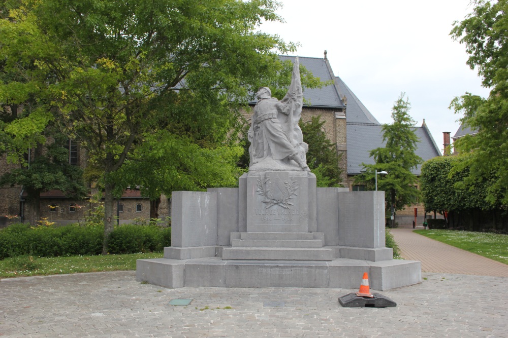 Oorlogsmonument Gistel #1