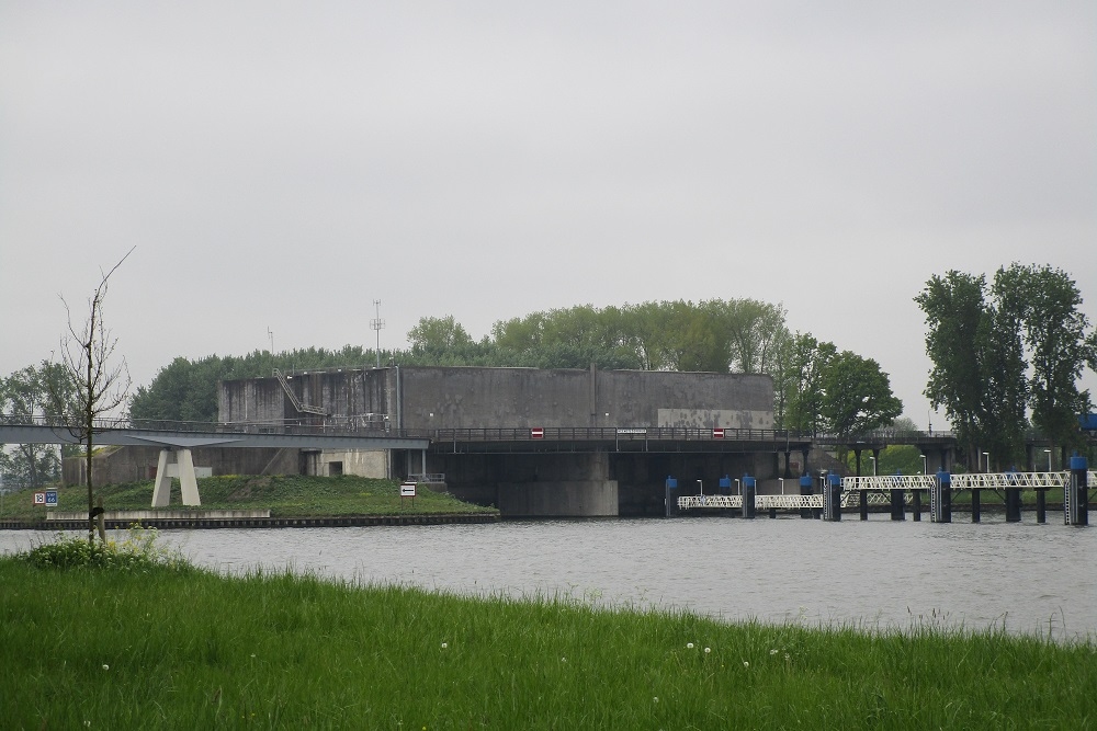 Plofsluis Nieuwe Hollandse Waterlinie #1