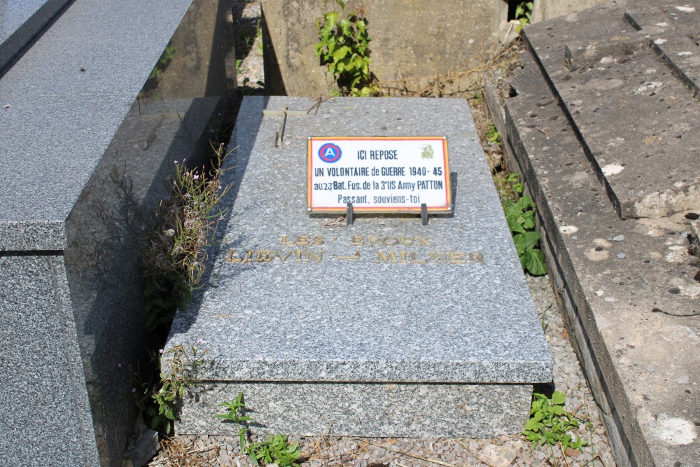 Belgian Graves Veterans Ham-sur-Heure #1