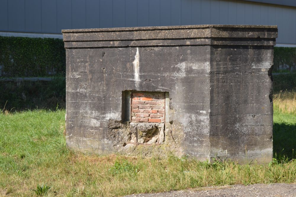 Main Defence line Over-Betuwe Casemate 40 #2