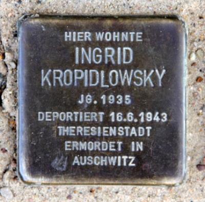 Stolpersteine Strelitzer Straße 25 #1