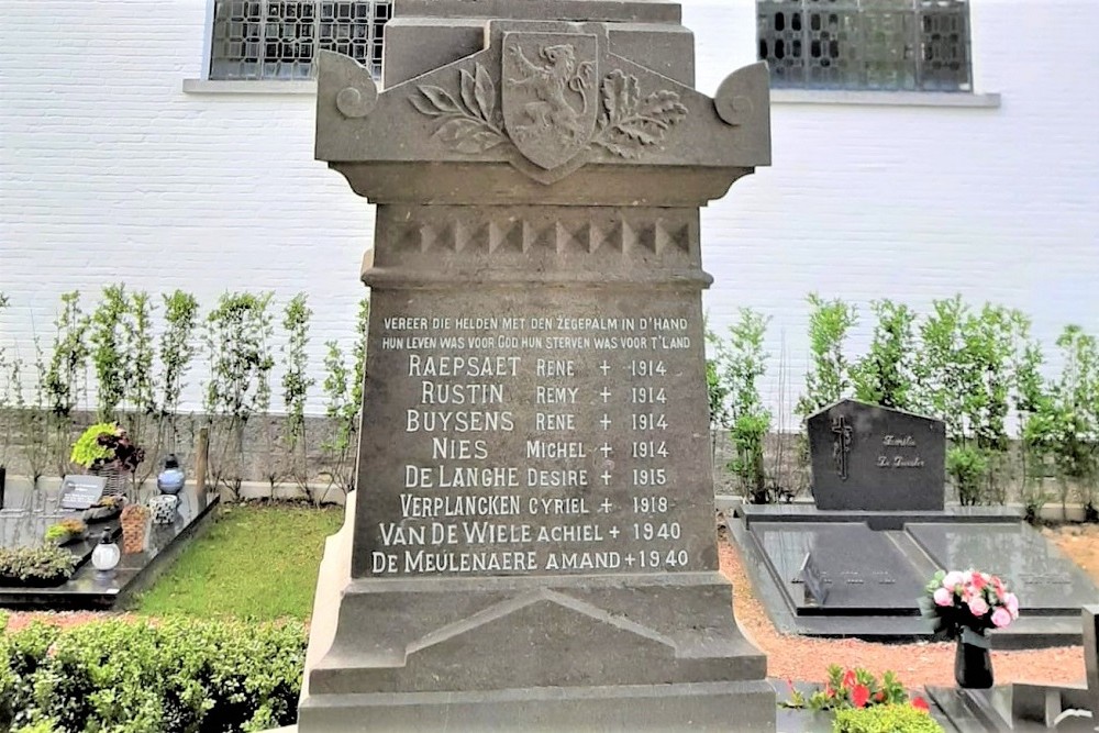 Oorlogsmonument Begraafplaats Kwaremont	 #4