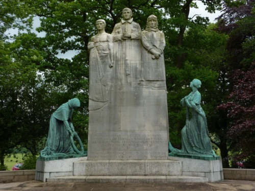 Oorlogsmonument Burnley #2