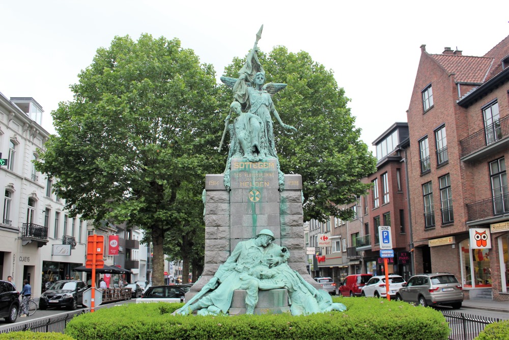 Oorlogsmonument Zottegem #1