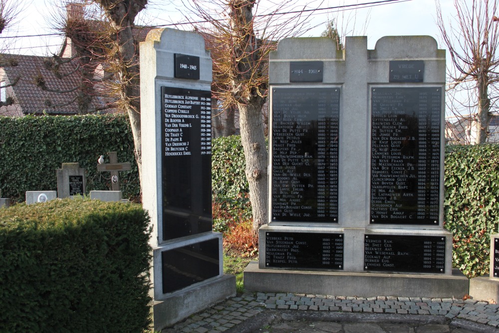 Oorlogsmonument Begraafplaats Wichelen	 #2