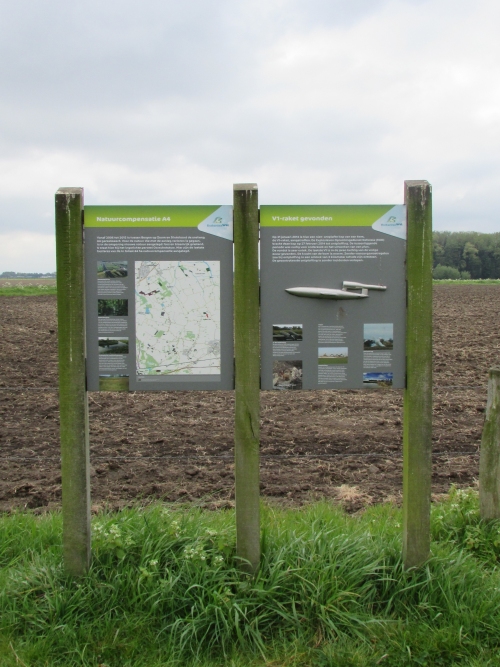 Information Sign V1 Strike Kruisland #1
