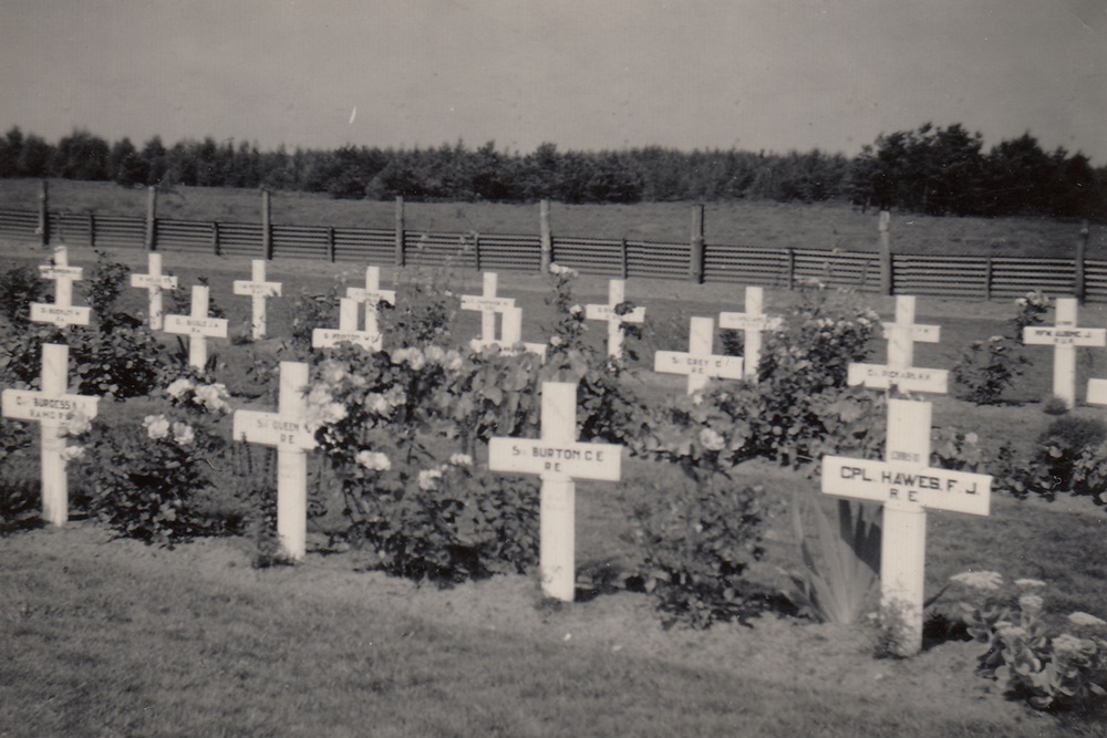 Commonwealth War Cemetery Mierlo #5