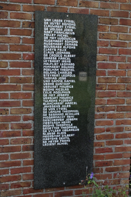 Oorlogsmonument Oostakker #4