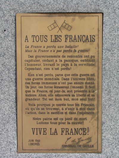 Monument Oproep van 18 Juni Ouistreham #2