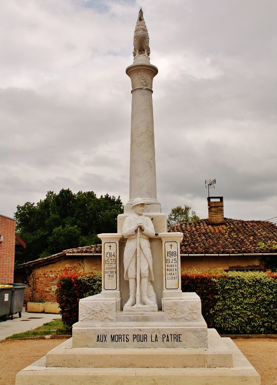 Oorlogsmonument Srignac #1