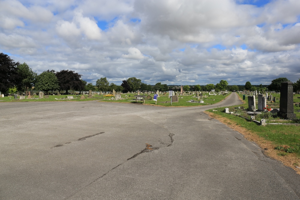 Commonwealth War Graves Hemsworth Cemetery #1