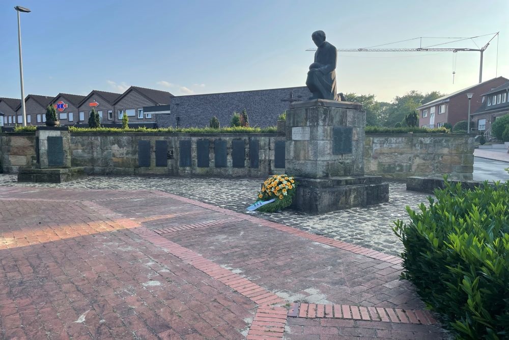 Oorlogsmonument Salzbergen #1